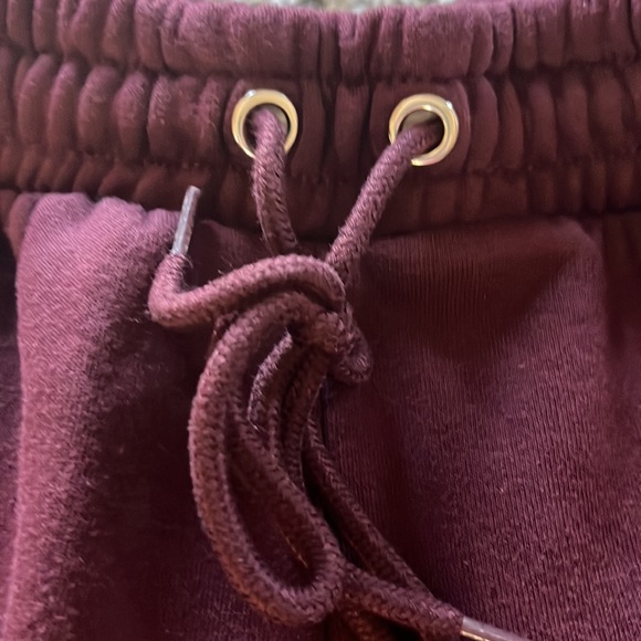 Jogging pants - Picture 2 of 3